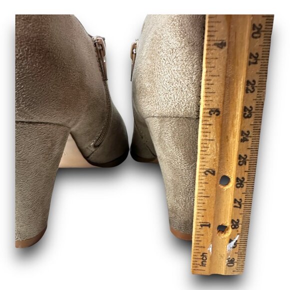 Chic Journee Womens Faux Suede Tan High Heel Ankle Booties Side Zipper EUC Sz8 - Picture 3 of 14
